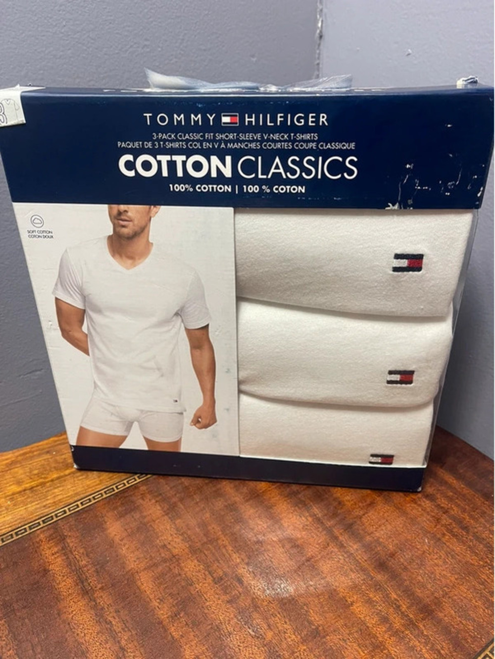 New 3 pk men’s Tommy Hilfiger 100% soft cotton classic under shirt size small